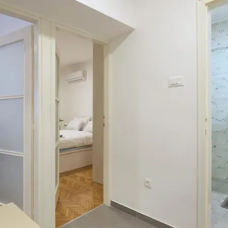 Lejlighed The 7 - Modern Flat With Terrace Near Parliament, Center Beograd