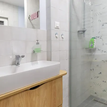 The 7 - Modern Flat With Terrace Near Parliament, Center Apartmán *